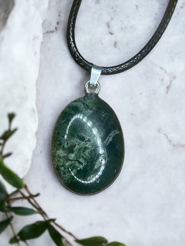 Green Moss Agate Crystal Pendant Necklace